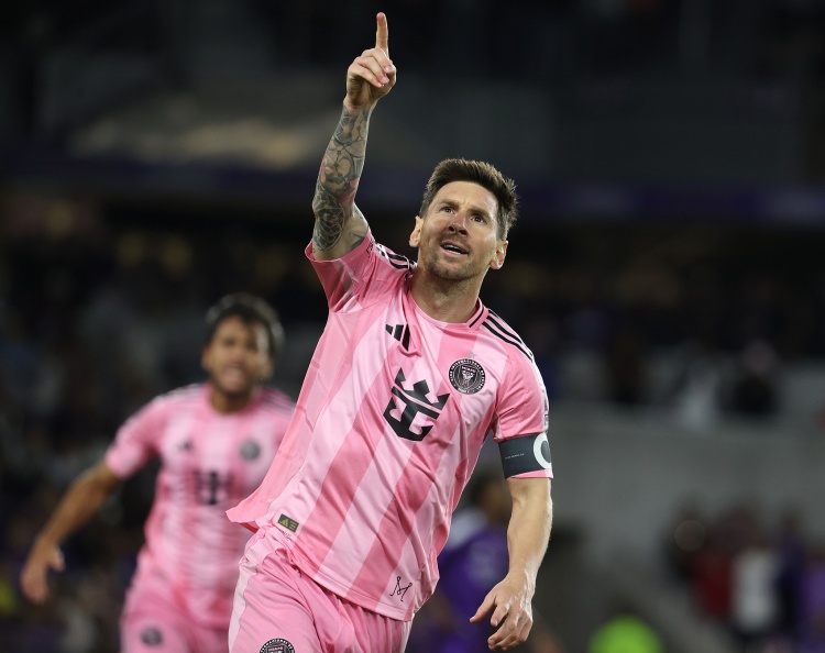 开云体育官网-梅西还差5场达成迈阿密百场，当前95场83球44助3冠蝉联MVP！